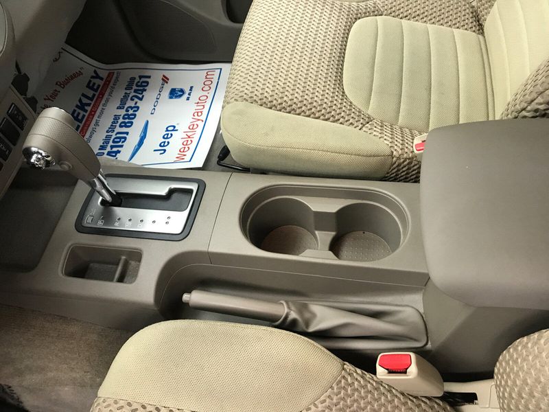 2015 Nissan Frontier SVImage 6