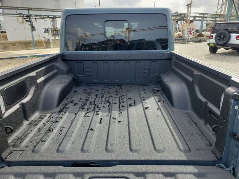 New 2026 Jeep Gladiator Mojave 4x4