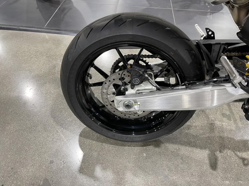 New 2025 Ducati HYPERMOTARD 698 Image 13