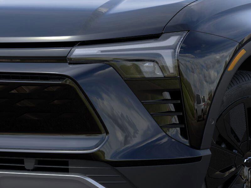 New 2025 Chevrolet Blazer EV AWD LTImage 10