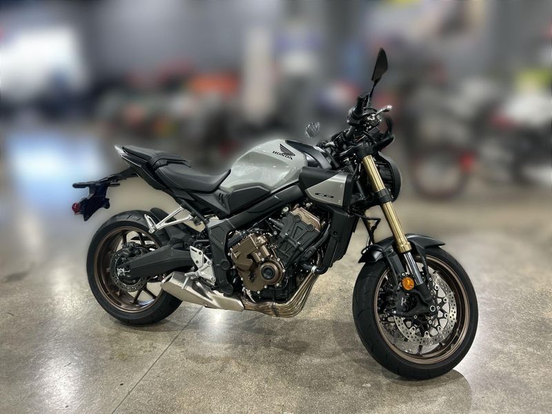 Used 2024 Honda CB650R Image 12