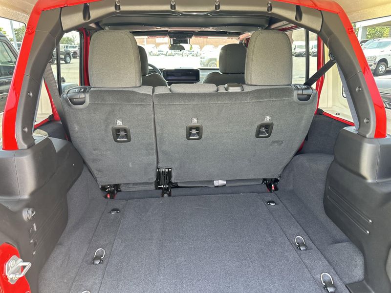 New 2025 Jeep Wrangler 4-door Sport SImage 12