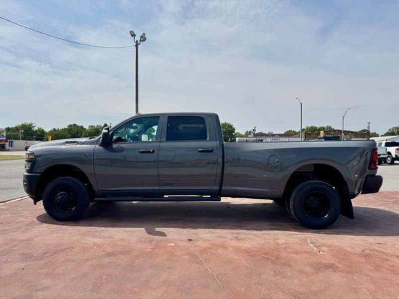 New 2027 RAM 3500 TradesmanImage 10