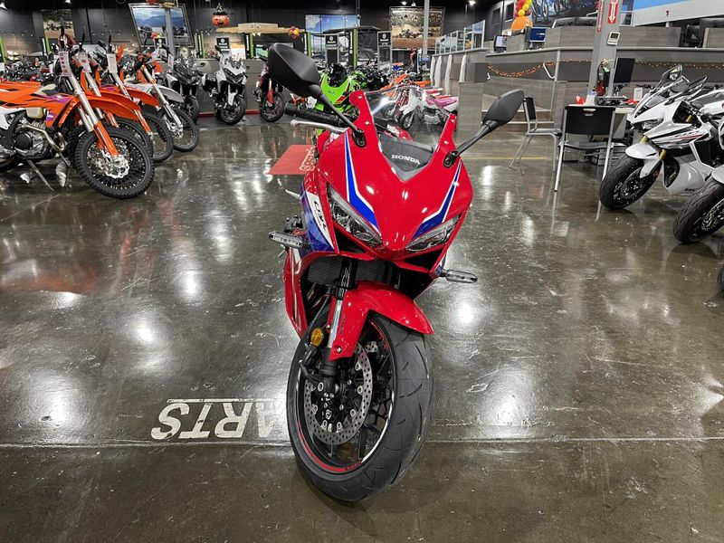 New 2024 Honda CBR650R ABS Image 11