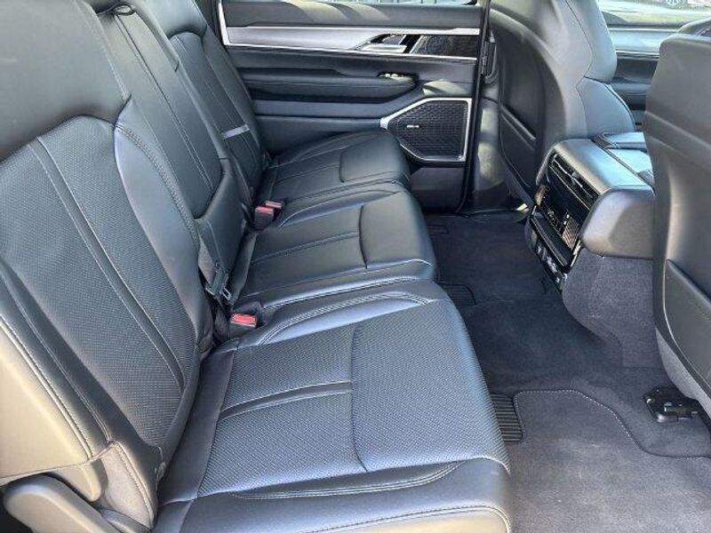 2026 Jeep Grand Wagoneer 4x4Image 14