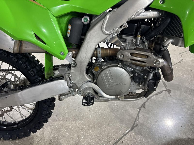 Used 2022 Kawasaki KX 450 Image 16