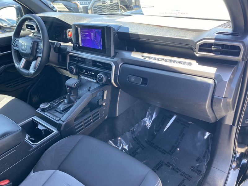 Used 2025 Toyota Tacoma TRD SportImage 9