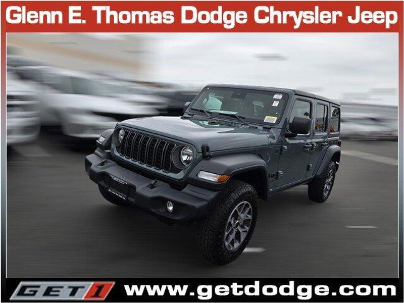 2025 Jeep Wrangler Unlimited Sport S photo 3