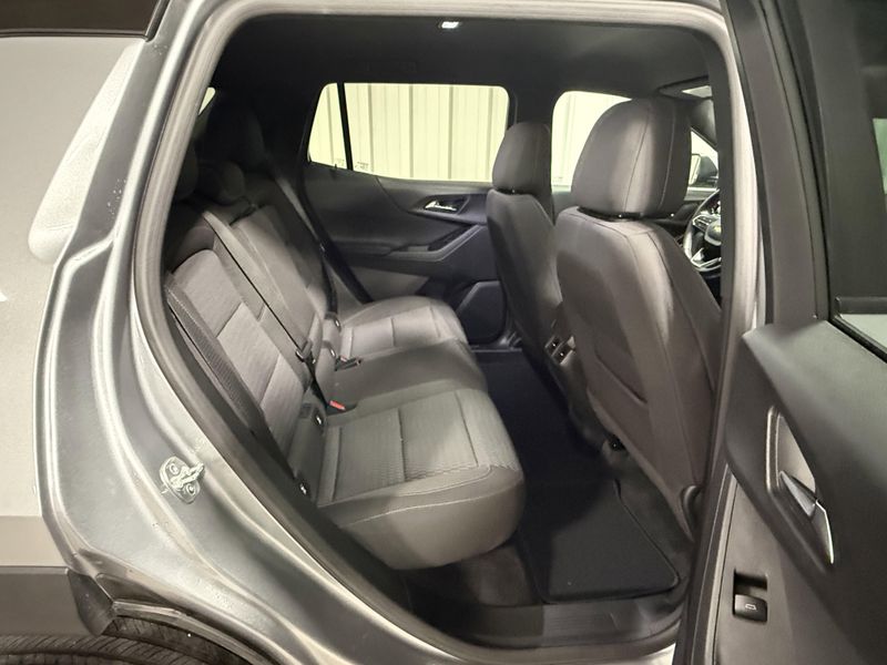 Used 2025 Chevrolet Equinox AWD LTImage 9