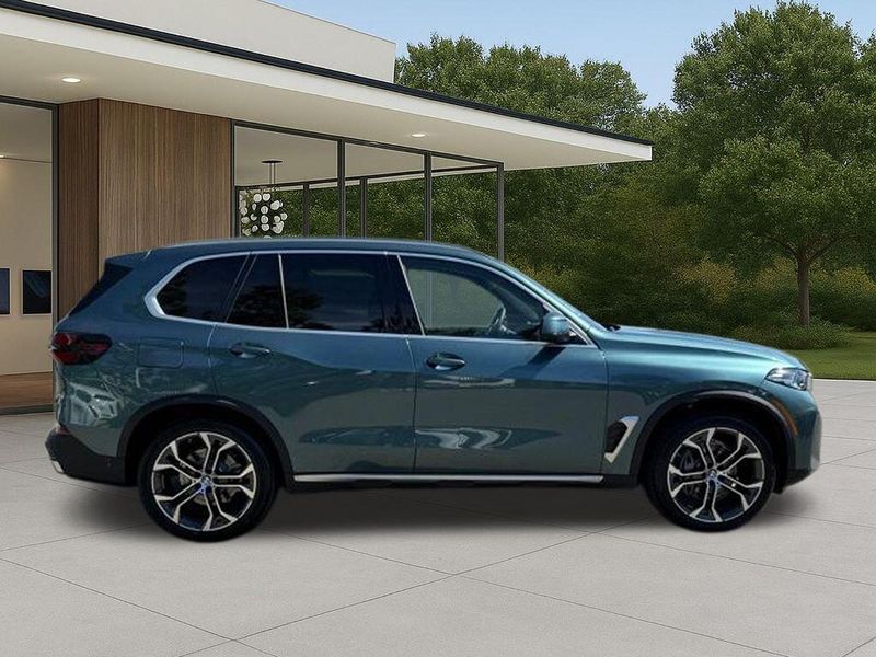New 2026 BMW X5 xDrive40iImage 7