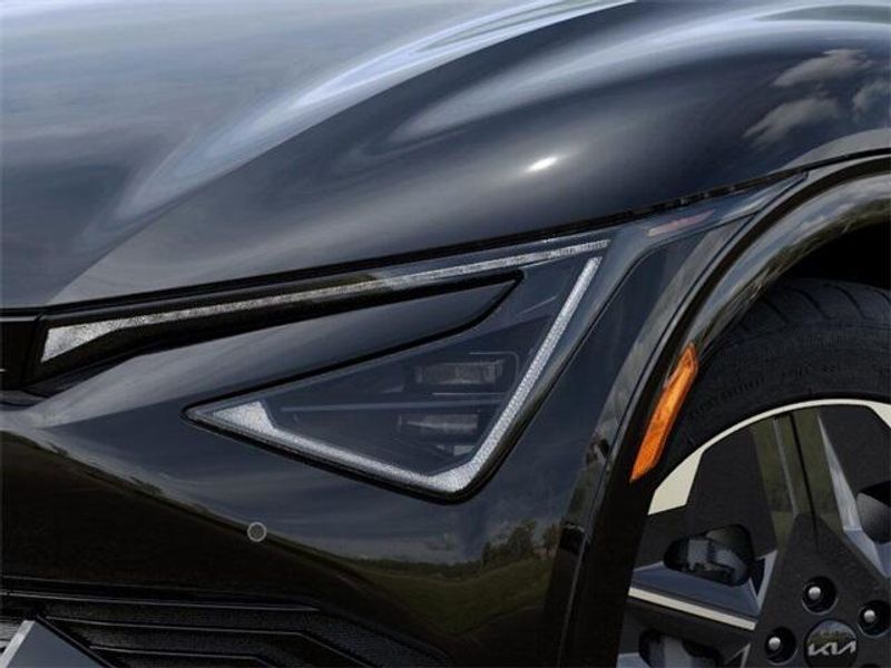 2025 Kia EV6 LightImage 10
