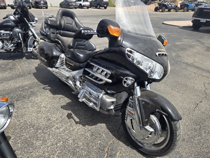 USED 2003 HONDA GOLDWING Image 1