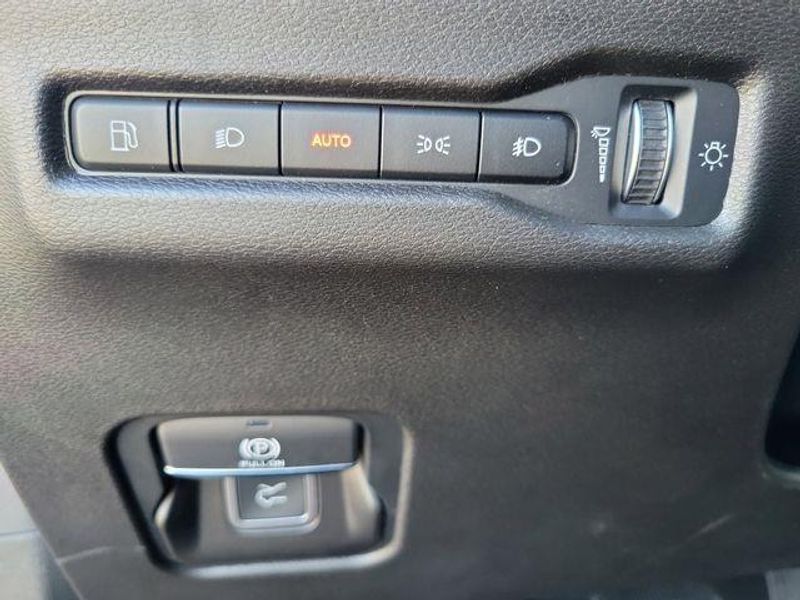 New 2026 Jeep Cherokee Overland 4x4