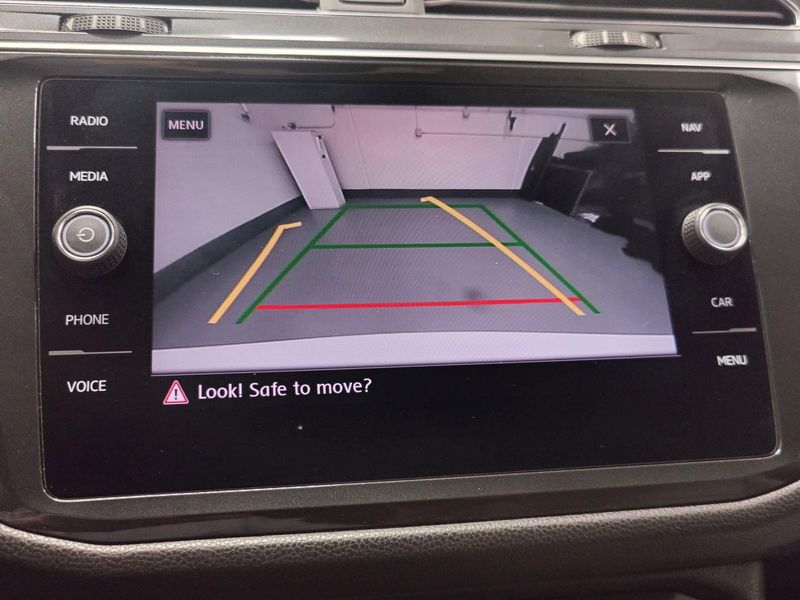Used 2019 Volkswagen Tiguan SEL AWD w/Sunroof/NavImage 28
