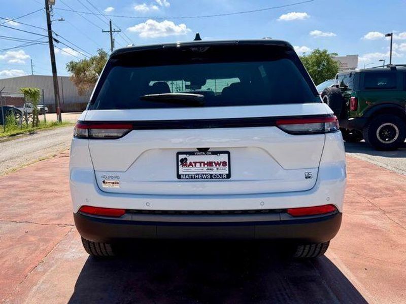 New 2026 Jeep Grand Cherokee 85th Anniversary Edition 4x4Image 6