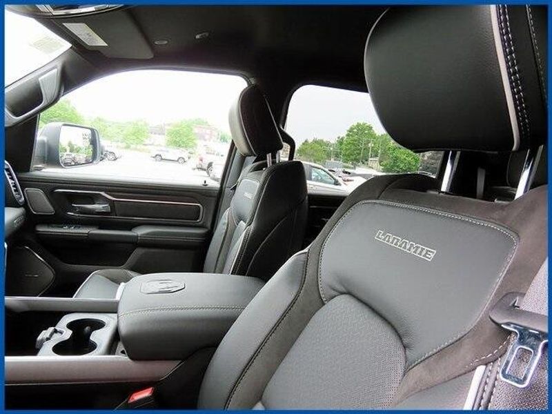 2025 RAM 1500 LaramieImage 15