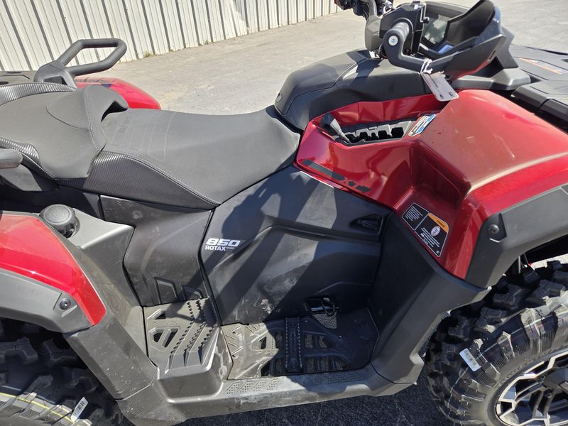 2025 Can-Am OUTLANDER MAX XT 850 FIERY REDImage 12