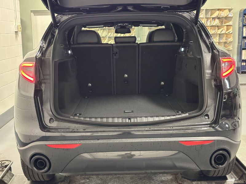 New 2025 Alfa Romeo Stelvio AwdImage 10