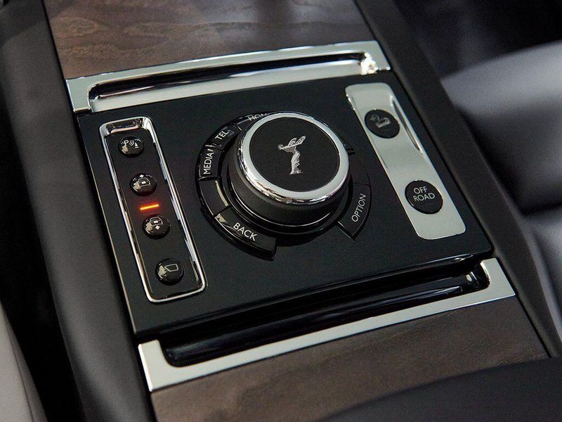 New 2026 Rolls-Royce Cullinan Image 15