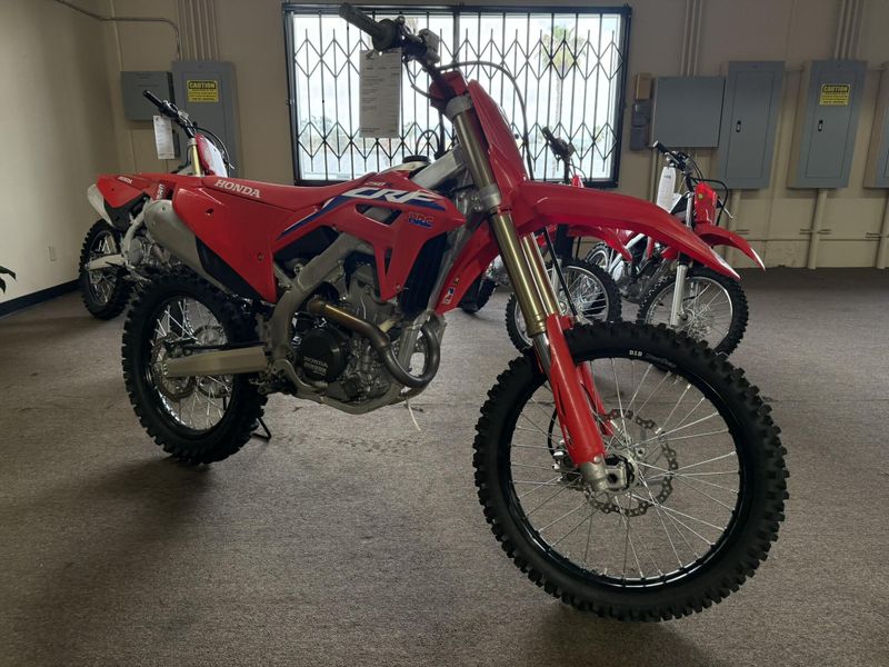 2022 Honda CRF250R Image 15