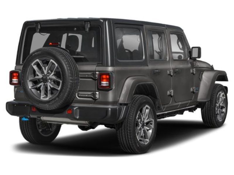 2025 Jeep Wrangler Sahara 4xe photo 3