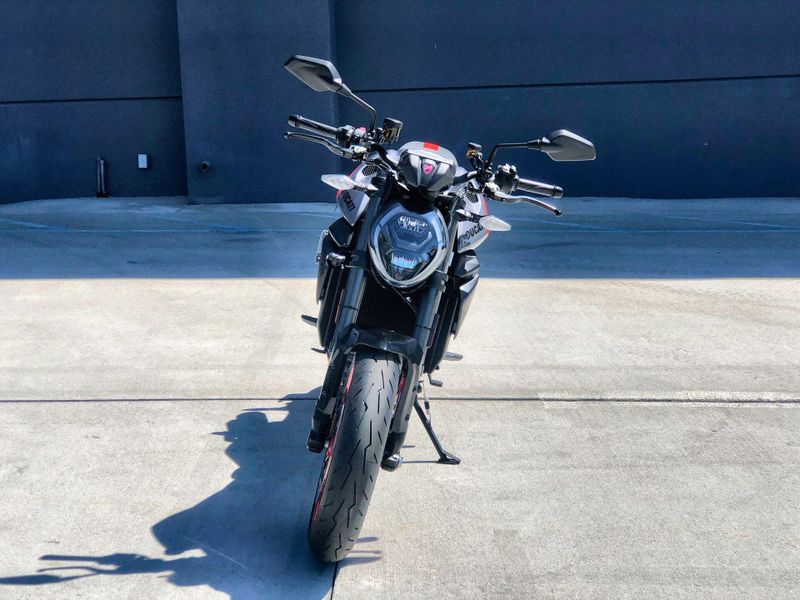 New 2027 Ducati MONSTER 896 Image 12