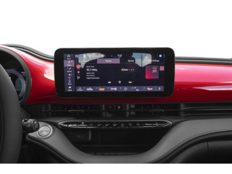 2025 Fiat 500e Giorgio Armani FwdImage 9