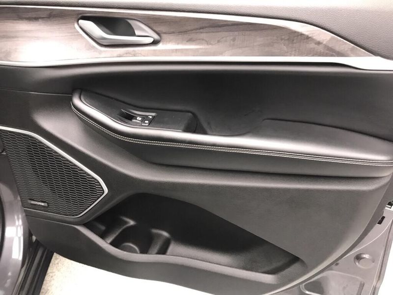 Used 2023 Jeep Grand Cherokee L LimitedImage 26