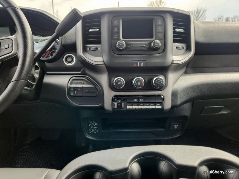 2024 RAM 5500 Tradesman Chassis Crew Cab 4x4 84