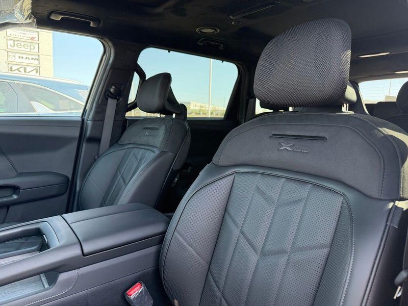 New 2027 Kia Telluride Hybrid X-Line SX PrestigeImage 11