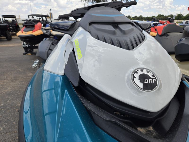 2025 SEADOO GTI SE 130 WITH SOUND SYSTEM IDF TEAL BLUE AND MANTA GREEN Image 7