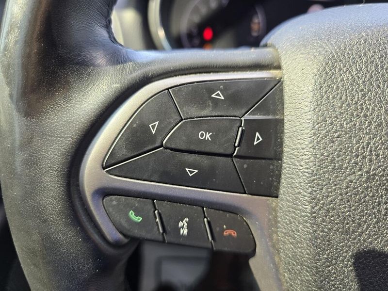 2018 Jeep Grand Cherokee Altitude photo 14