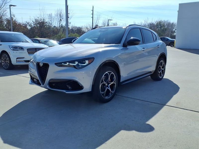 New 2025 Alfa Romeo Stelvio Image 2