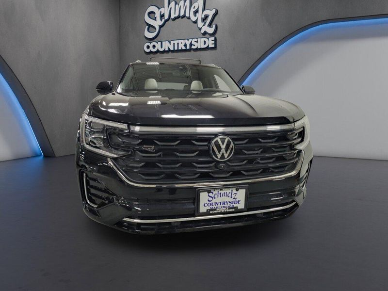 Used 2025 Volkswagen Atlas Cross Sport SEL Premium R-Line w/Sunroof/NavImage 2