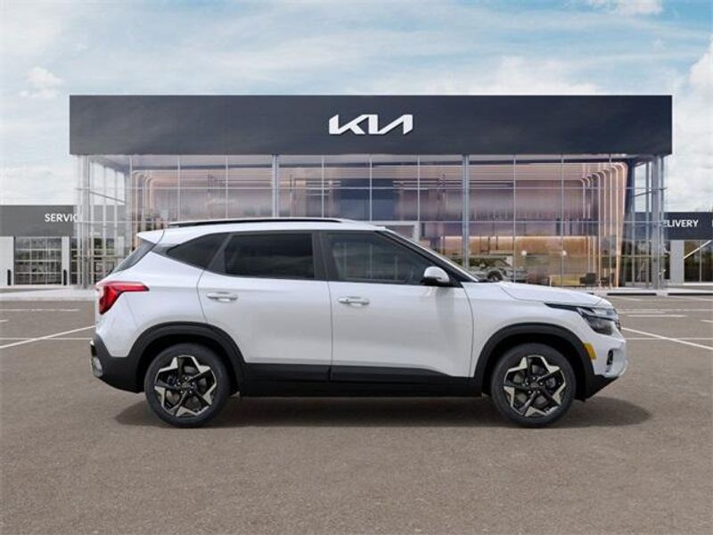 2025 Kia Seltos SImage 7