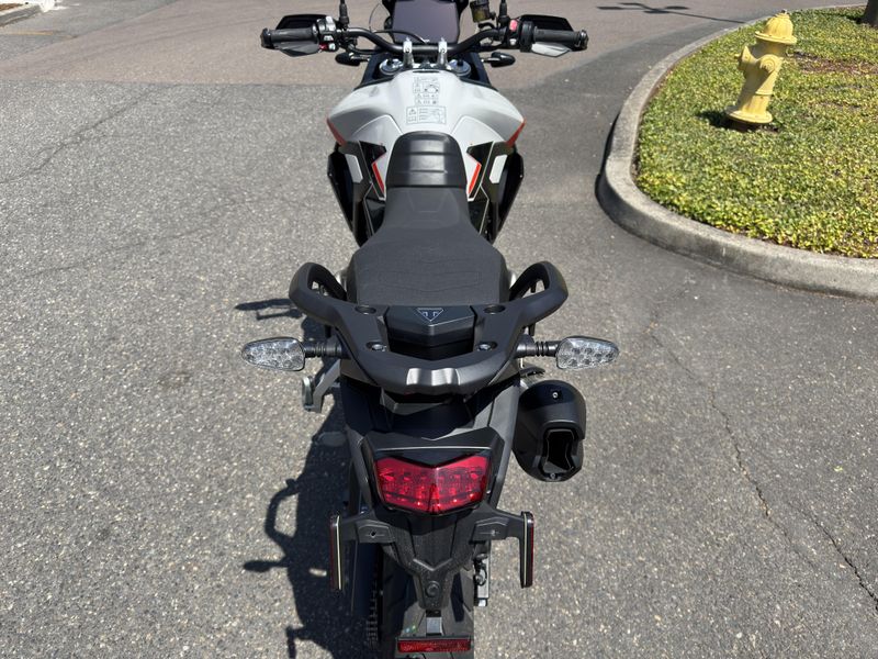 2025 Triumph Tiger 900 Rally Pro - ASH GREY - INTENSE ORANGE 