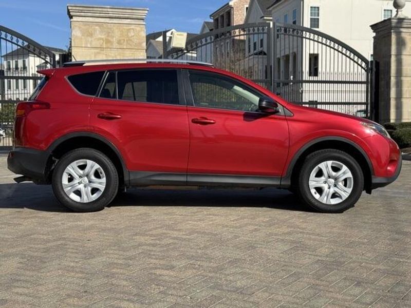 2014 Toyota RAV4 Image 10