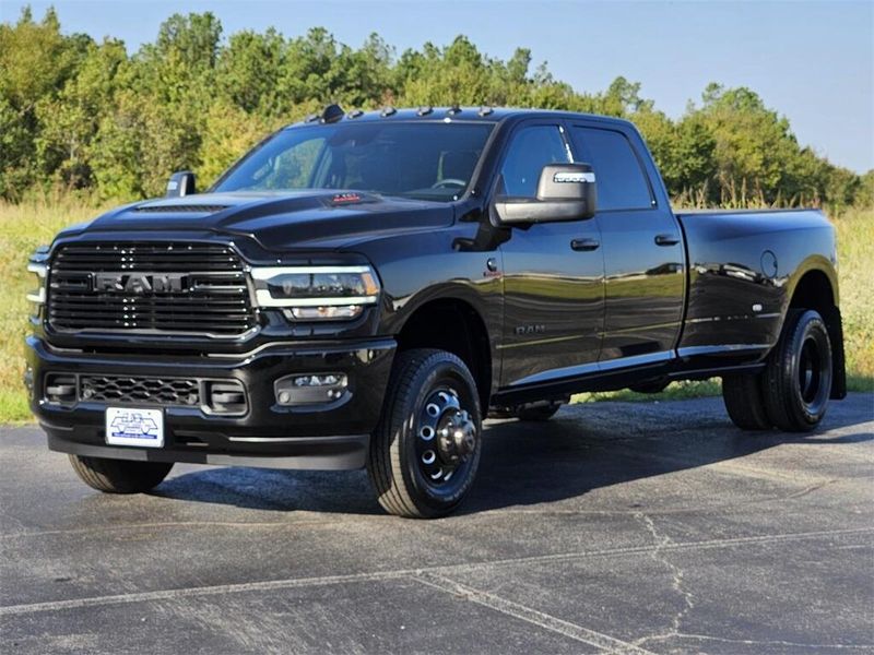 2024 RAM 3500 Laramie Crew Cab 4x4 8