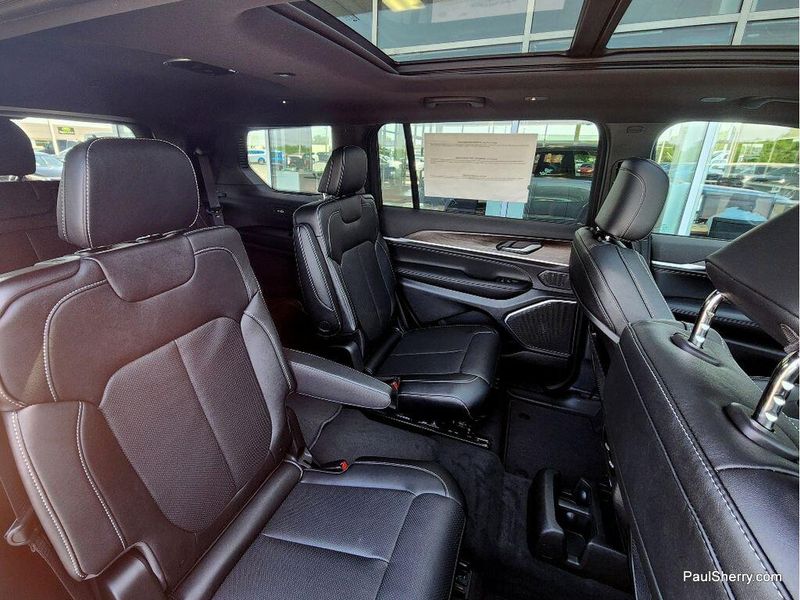 New 2026 Jeep Grand Cherokee L Limited Reserve 4x4
