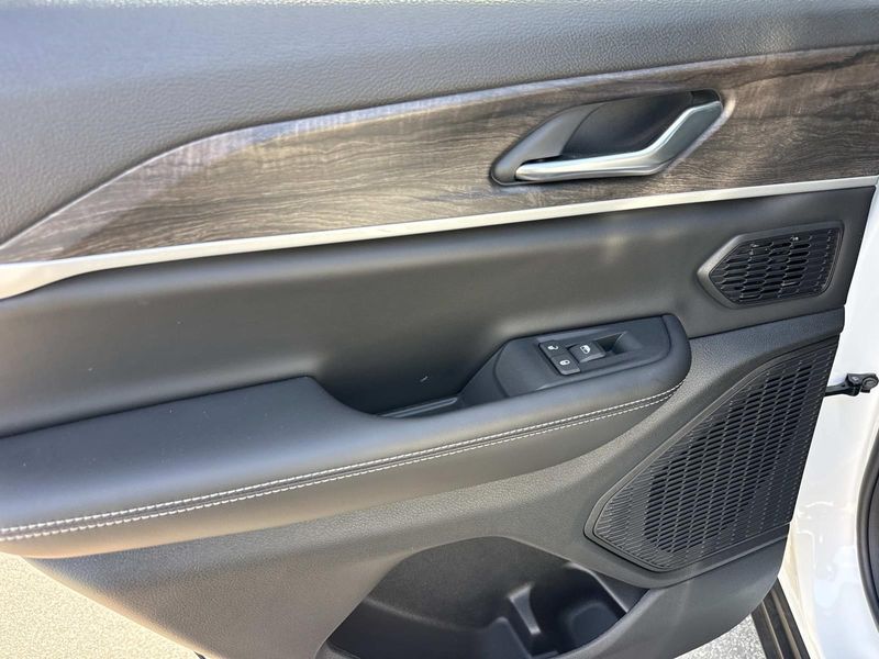 New 2026 Jeep Grand Cherokee Limited 4x4