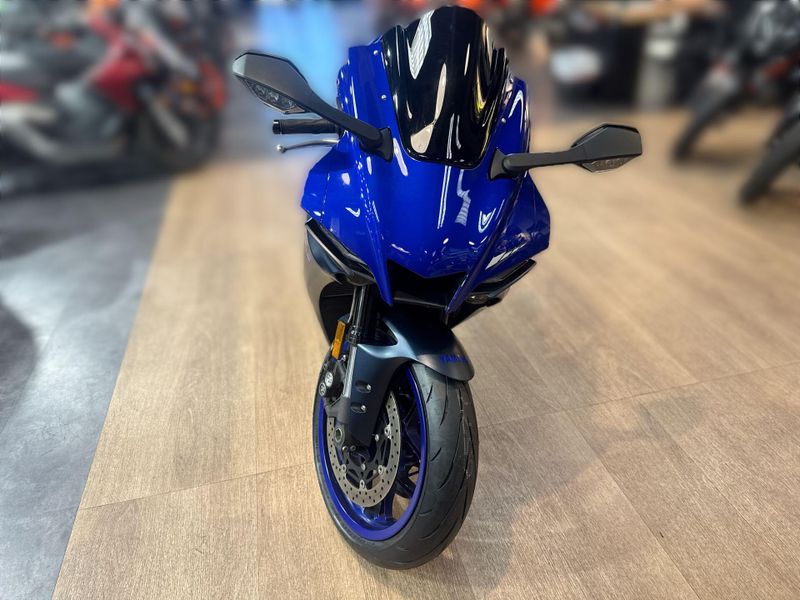 Used 2023 Yamaha YZF-R1 CA Image 13