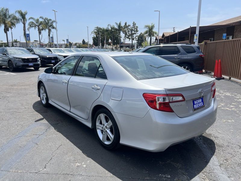 2012 Toyota Camry LImage 2