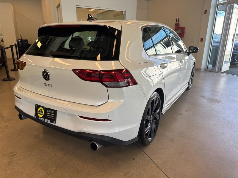 2023 Volkswagen Golf GTI 2.0T SE