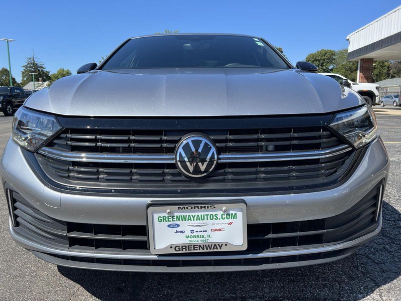 2024 Volkswagen Jetta Sport photo 9