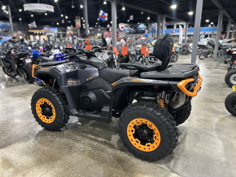 New 2025 Can-Am OUTLANDER MAX XT-P 1000R Image 2