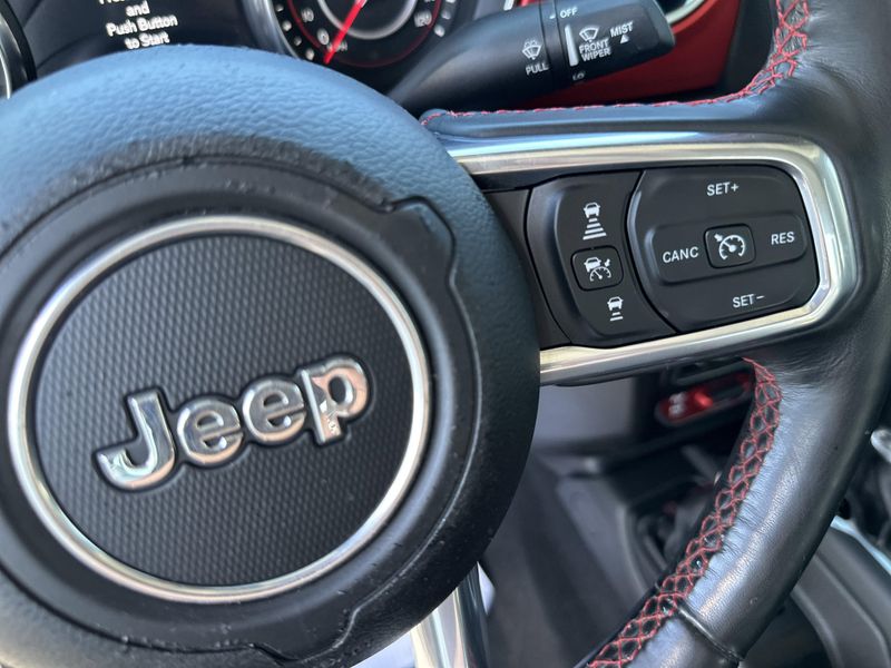 2022 Jeep Gladiator Rubicon photo 19