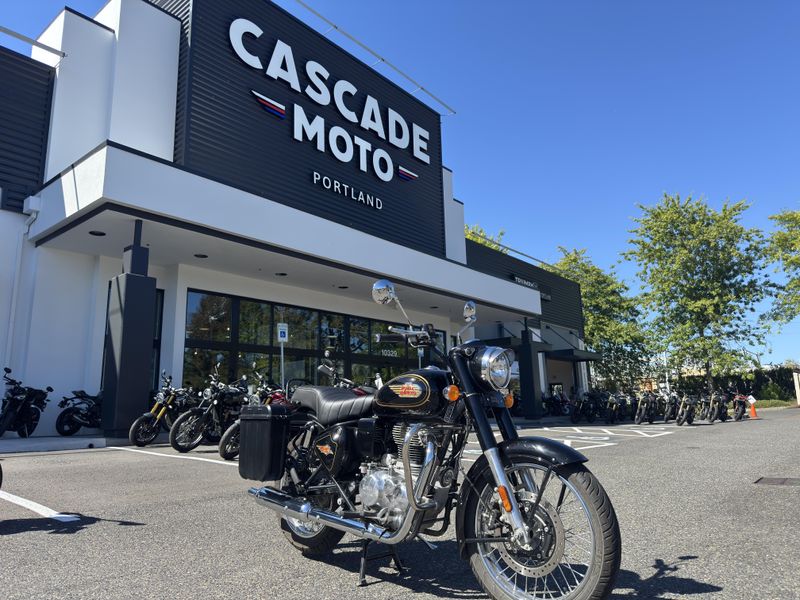 2024 Royal Enfield Bullet 350 - BLACK AND GOLD 