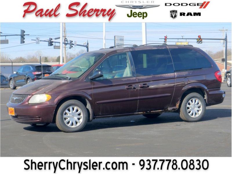 2003 Chrysler Town & Country LXImage 1