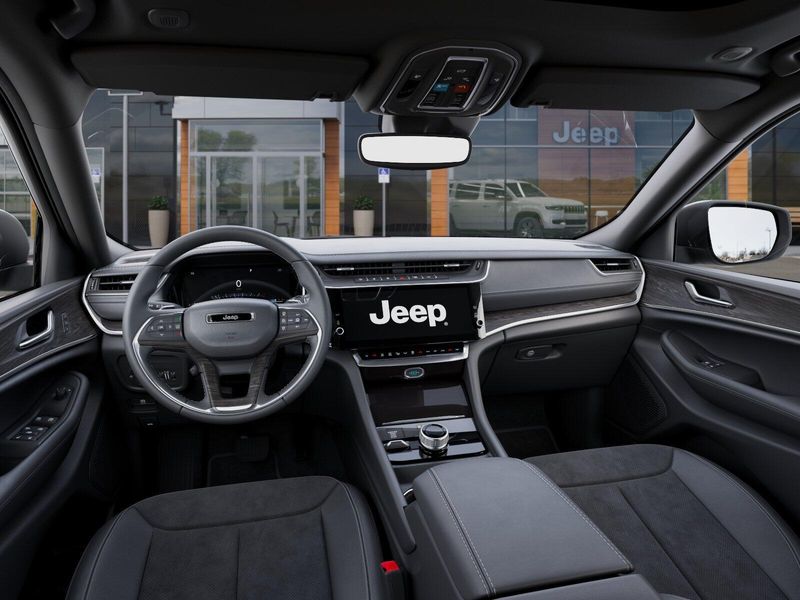 New 2026 Jeep Grand Cherokee L Laredo Altitude 4x4Image 14