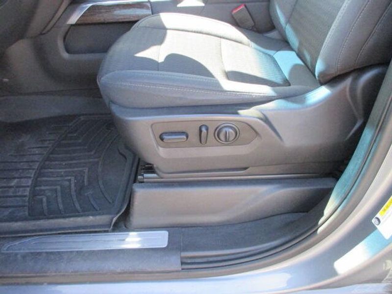 Used 2020 GMC Sierra 1500 ElevationImage 18